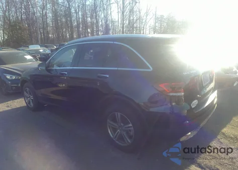 2021 Mercedes-Benz Glc 300 Suv z USA, uszkodzony, nr VIN W1N0G8EB3MV289607